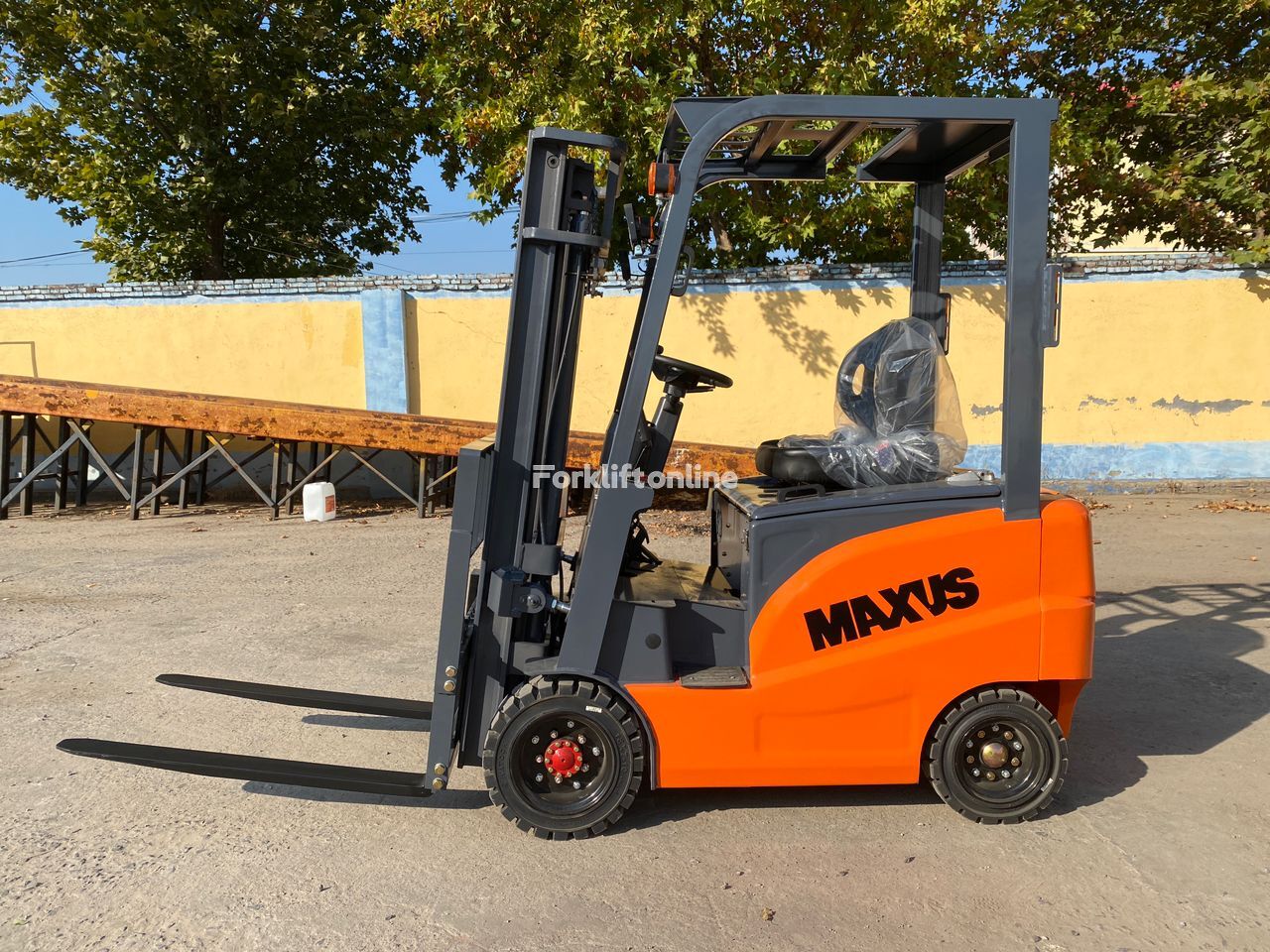 novi Heli MAXUS 1600 električni viljuškar