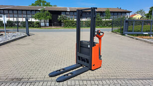 Linde L12- BR1172 paletni viljuškar