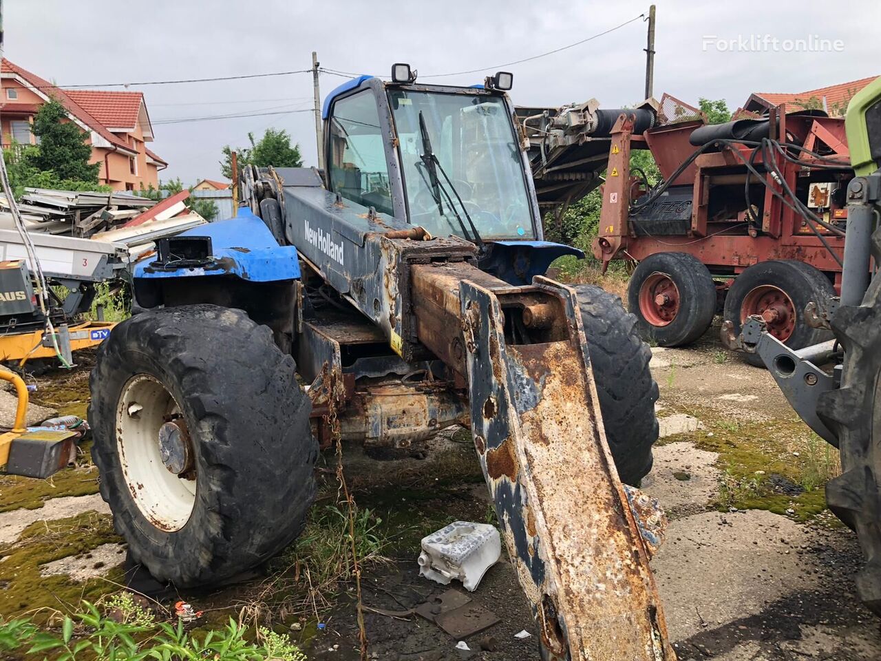 New Holland LM 410 teleskopski utovarivač po rezervnim dijelovima